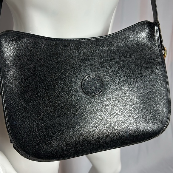 Gucci Handbags - Gucci Vintage Shoulder Bag Black